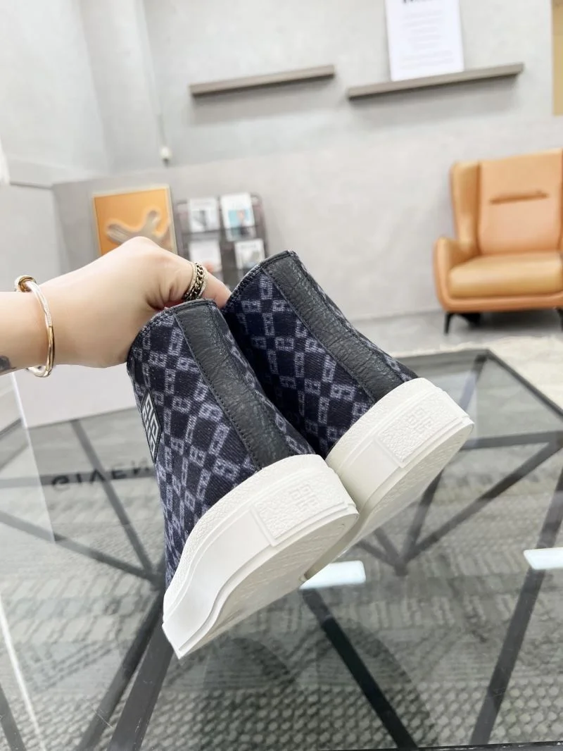 RelaxedFit Givenchy Shoes 4614