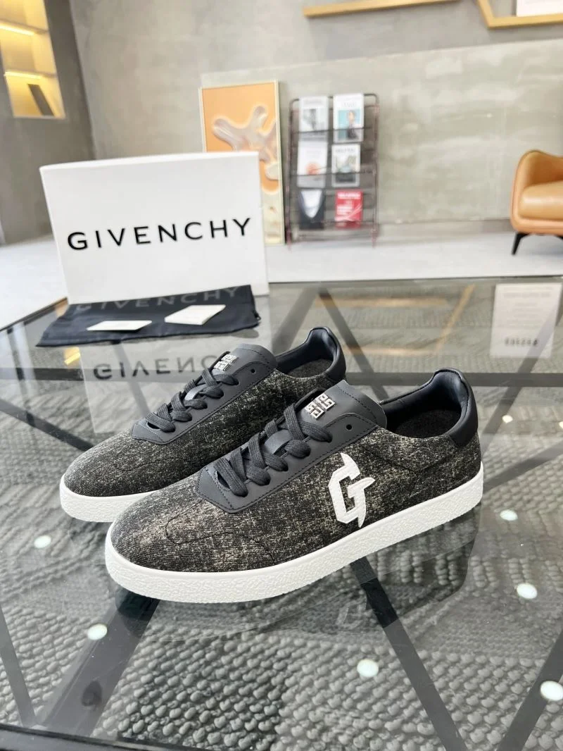Soft Givenchy Shoes 4581