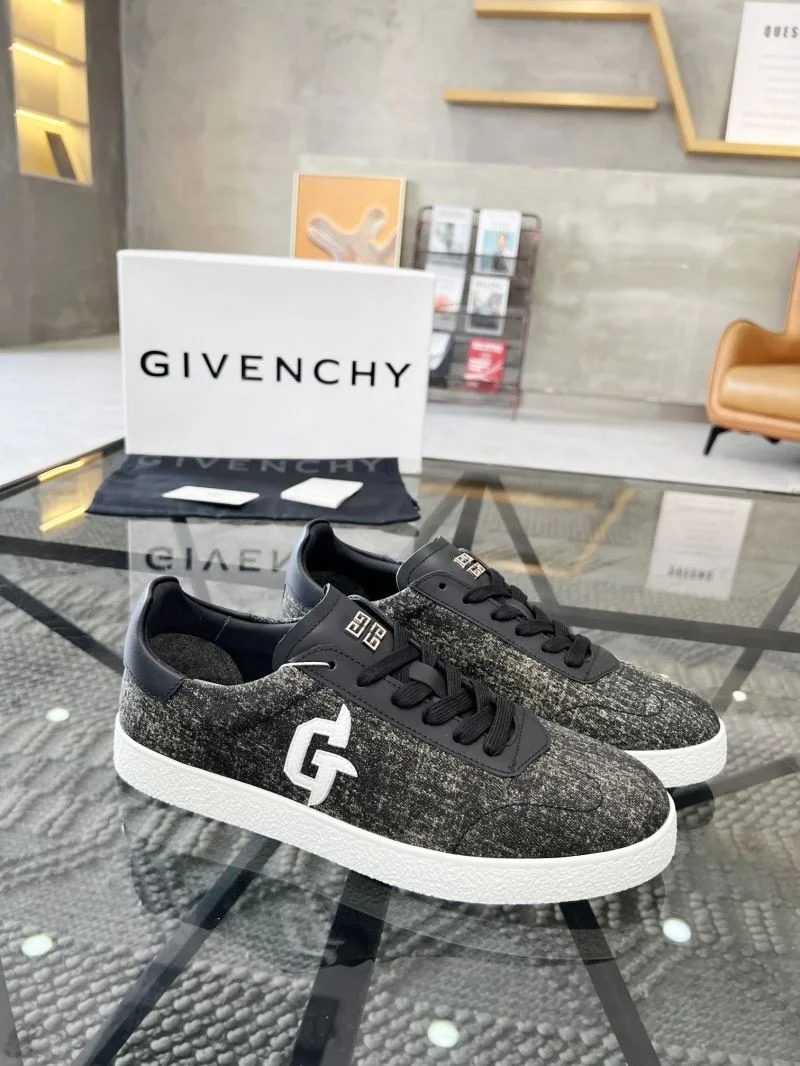 Soft Givenchy Shoes 4581