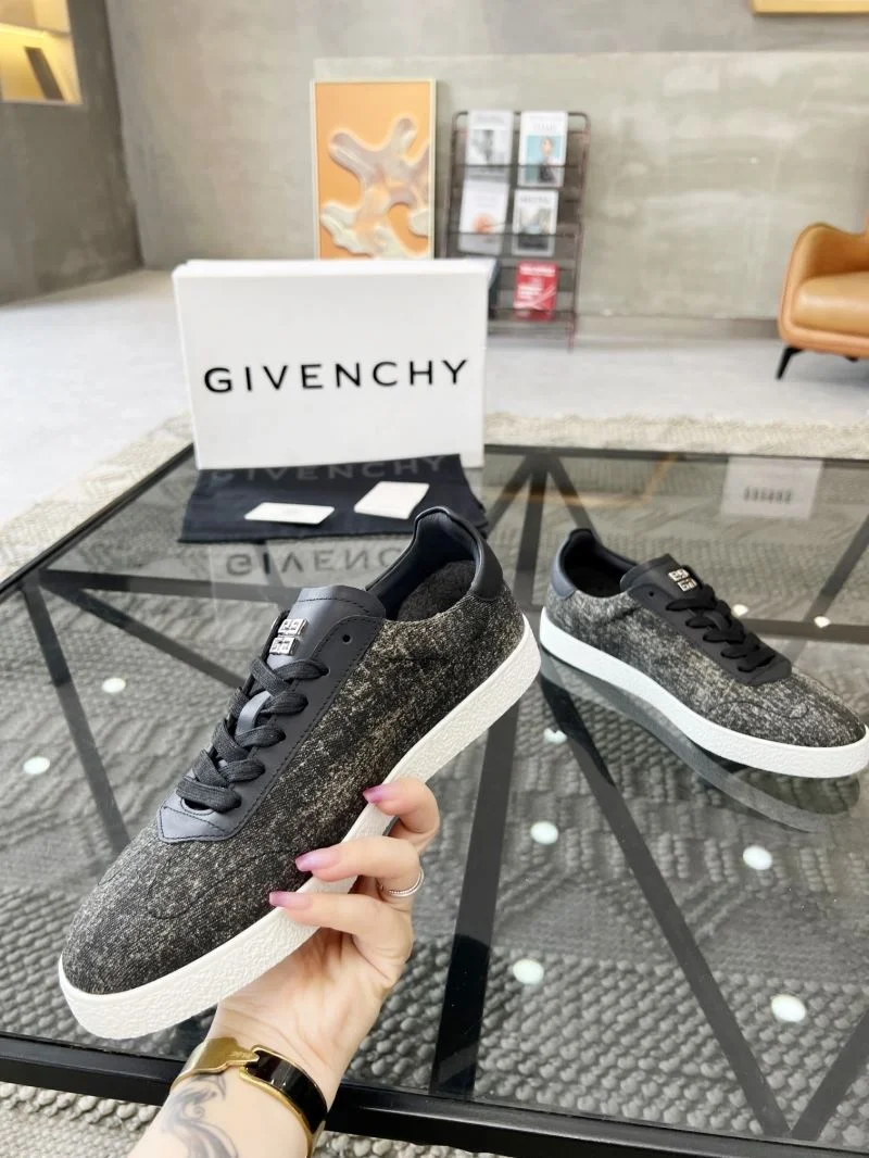 Soft Givenchy Shoes 4581