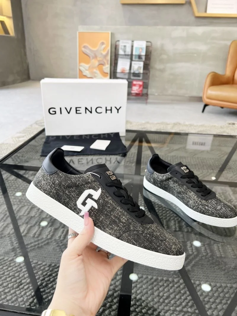 Soft Givenchy Shoes 4581