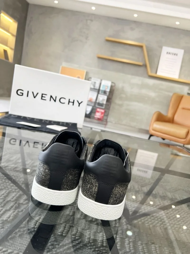 Soft Givenchy Shoes 4581