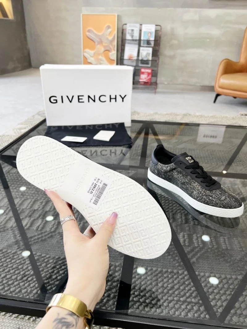 Soft Givenchy Shoes 4581