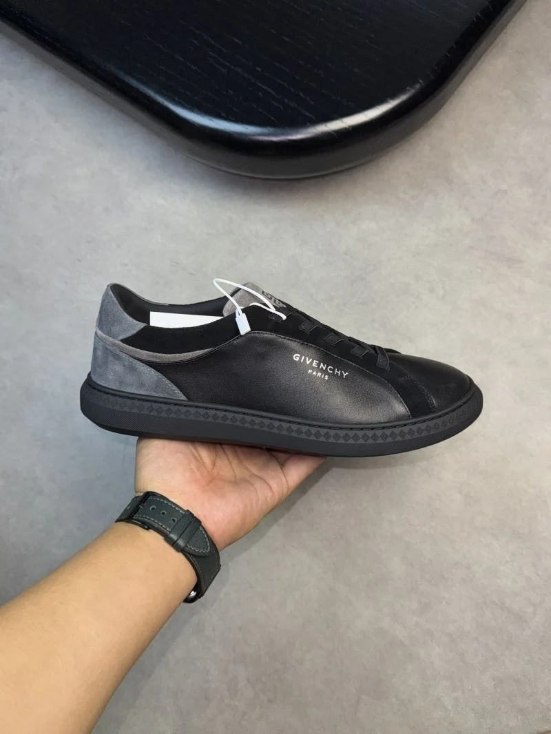 SmoothTexture Givenchy Shoes 4583
