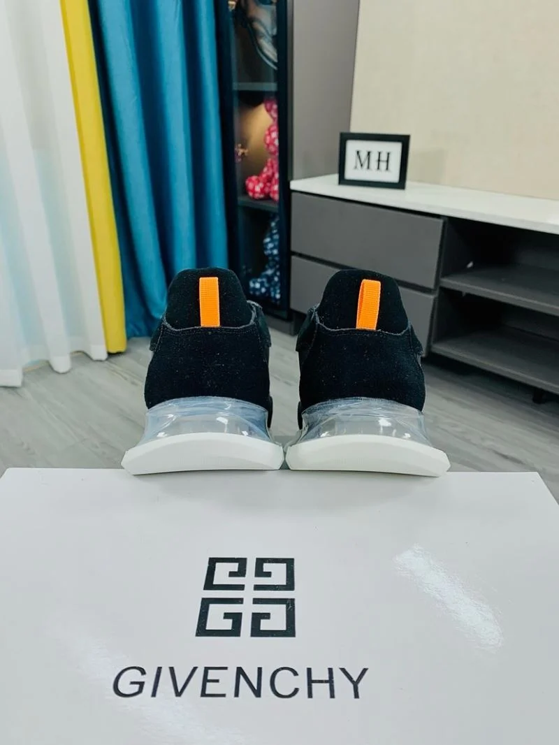 EyeCatching Givenchy Shoes 4566