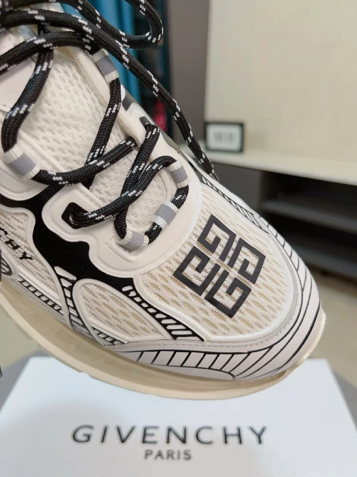 FreshLook Givenchy Shoes 4554