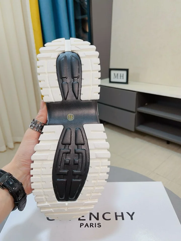 Comfortable Givenchy Shoes 4643
