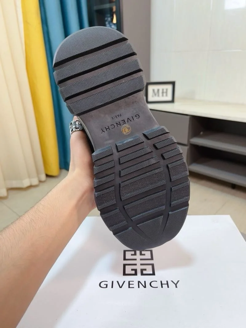 Givenchy Shoes Minimalist 4603