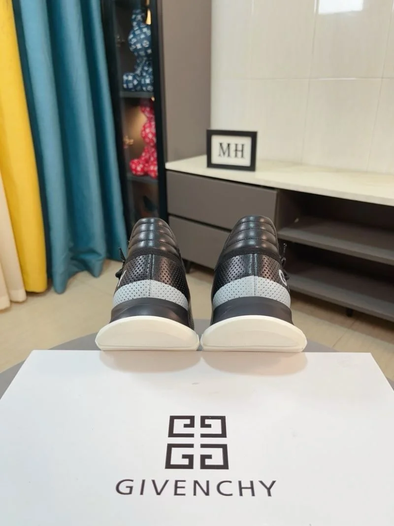 Givenchy Shoes Timeless 4570
