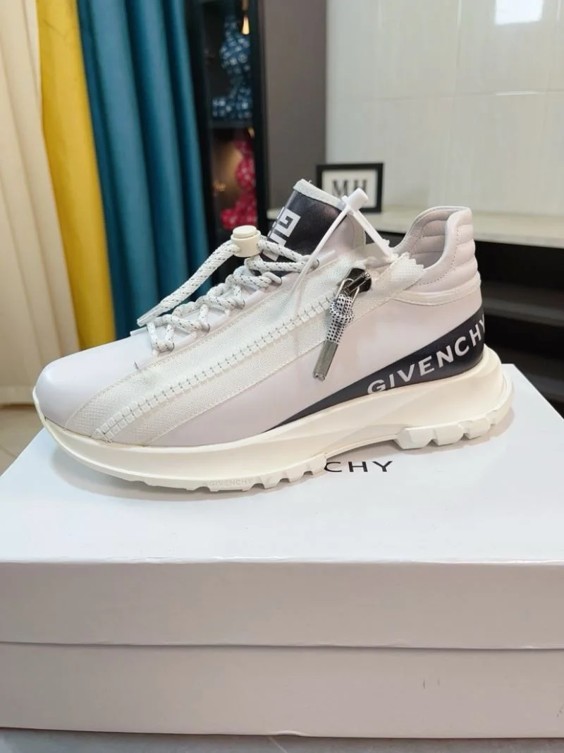 Soft Givenchy Shoes 4561
