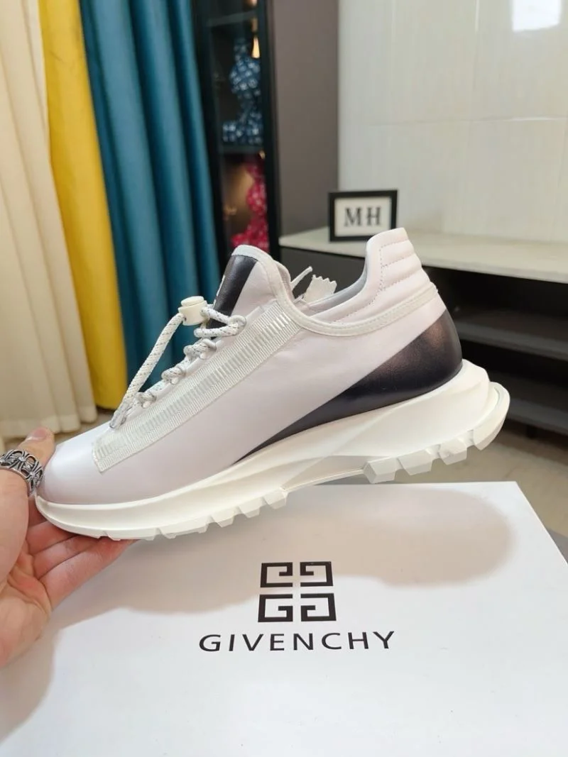 Soft Givenchy Shoes 4561
