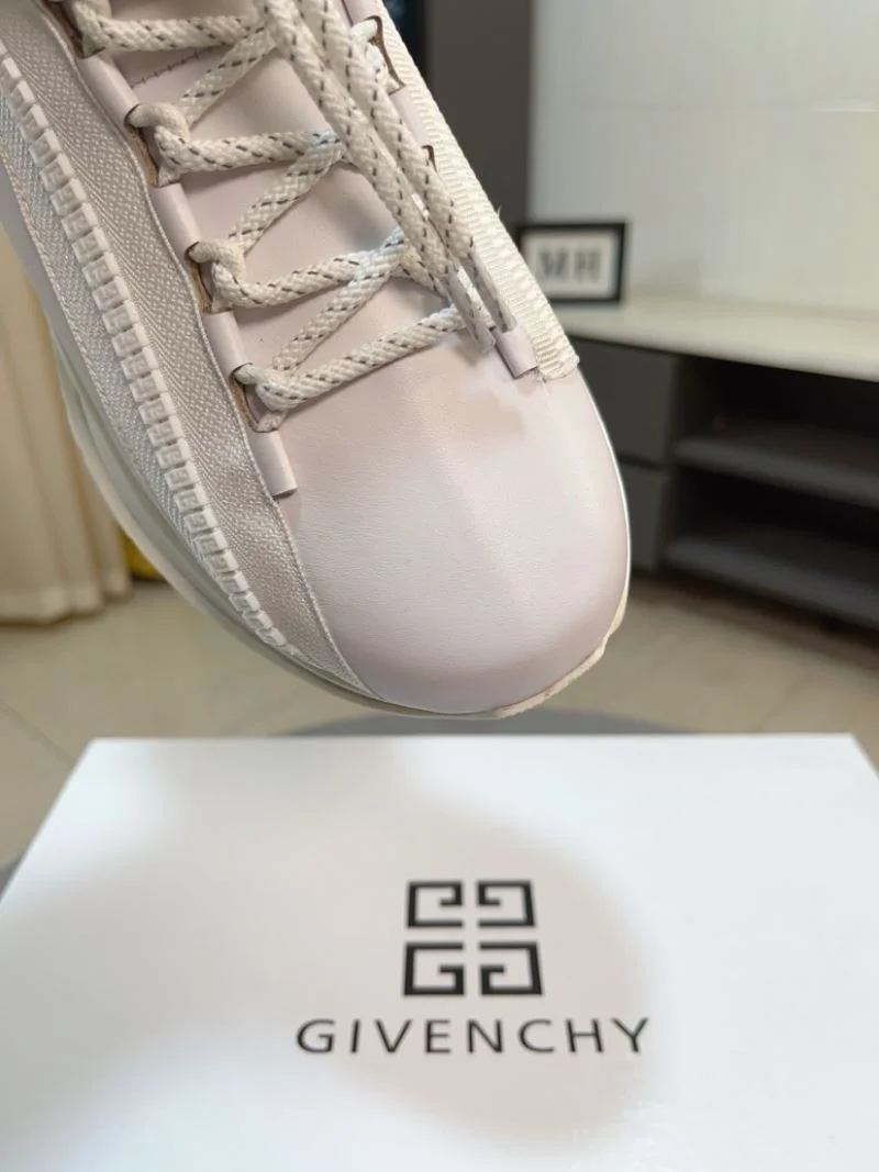 Soft Givenchy Shoes 4561