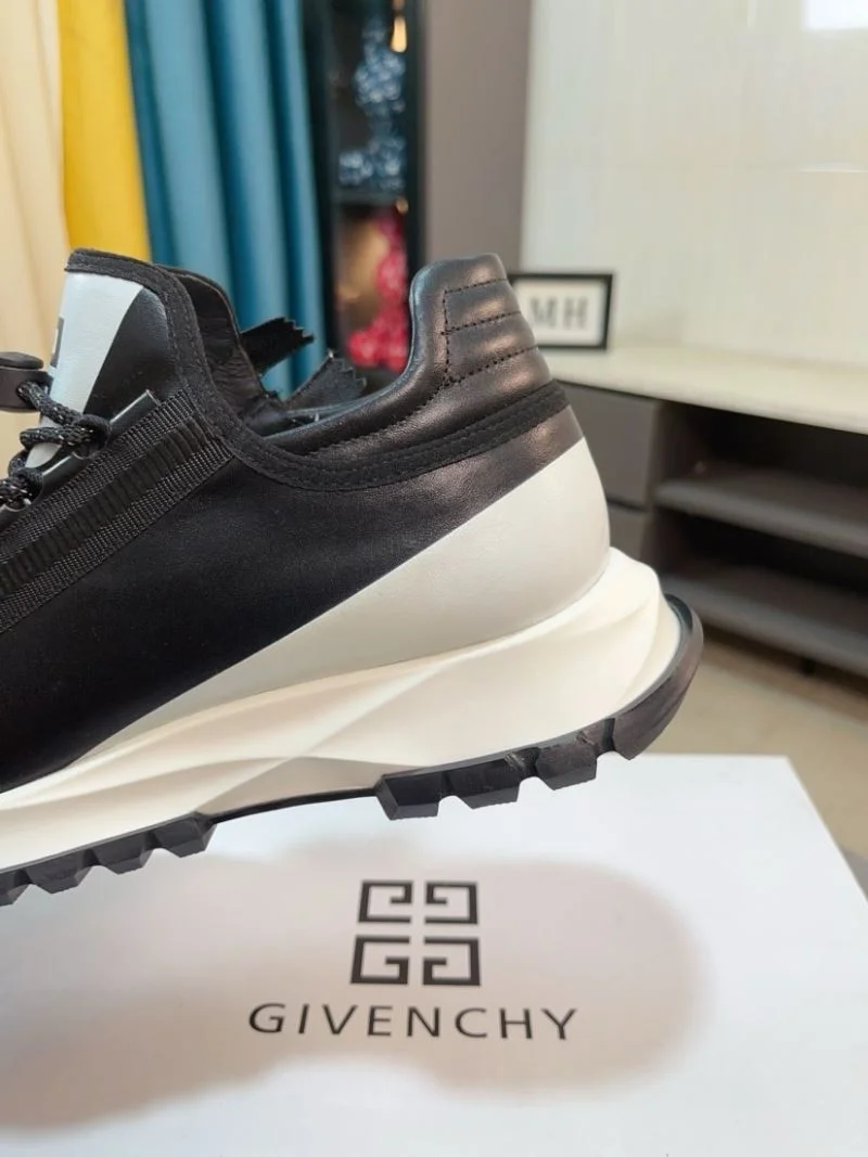 Sporty Givenchy Shoes 4567