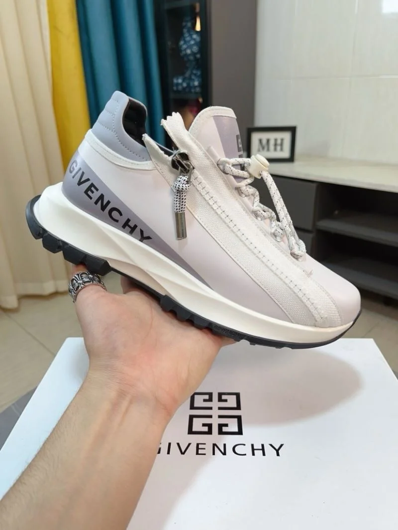 Fashionable Givenchy Shoes 4590
