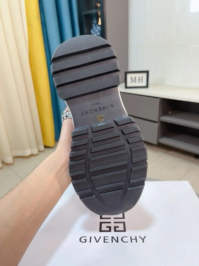 Fashionable Givenchy Shoes 4590
