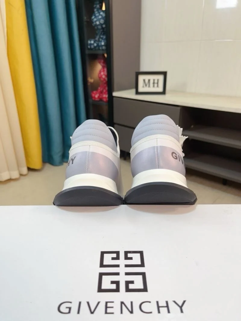 Fashionable Givenchy Shoes 4590