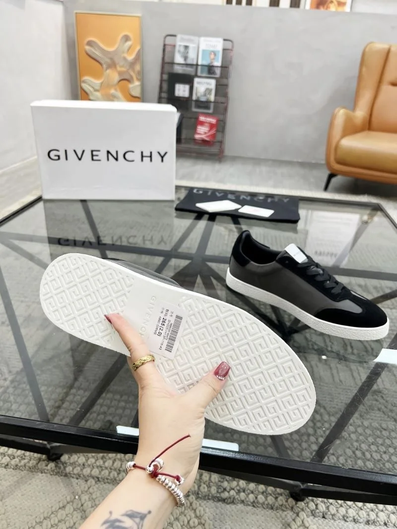 Flexible Givenchy Shoes 4507
