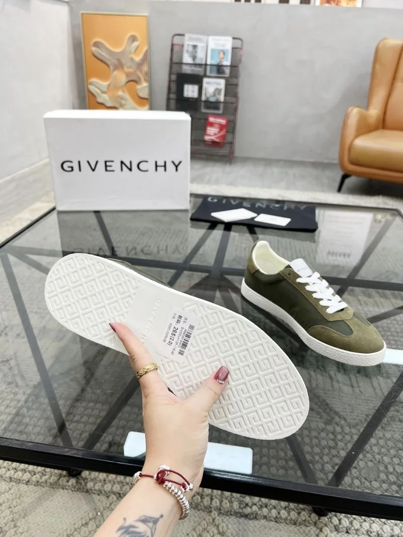Stretchable Givenchy Shoes 4500