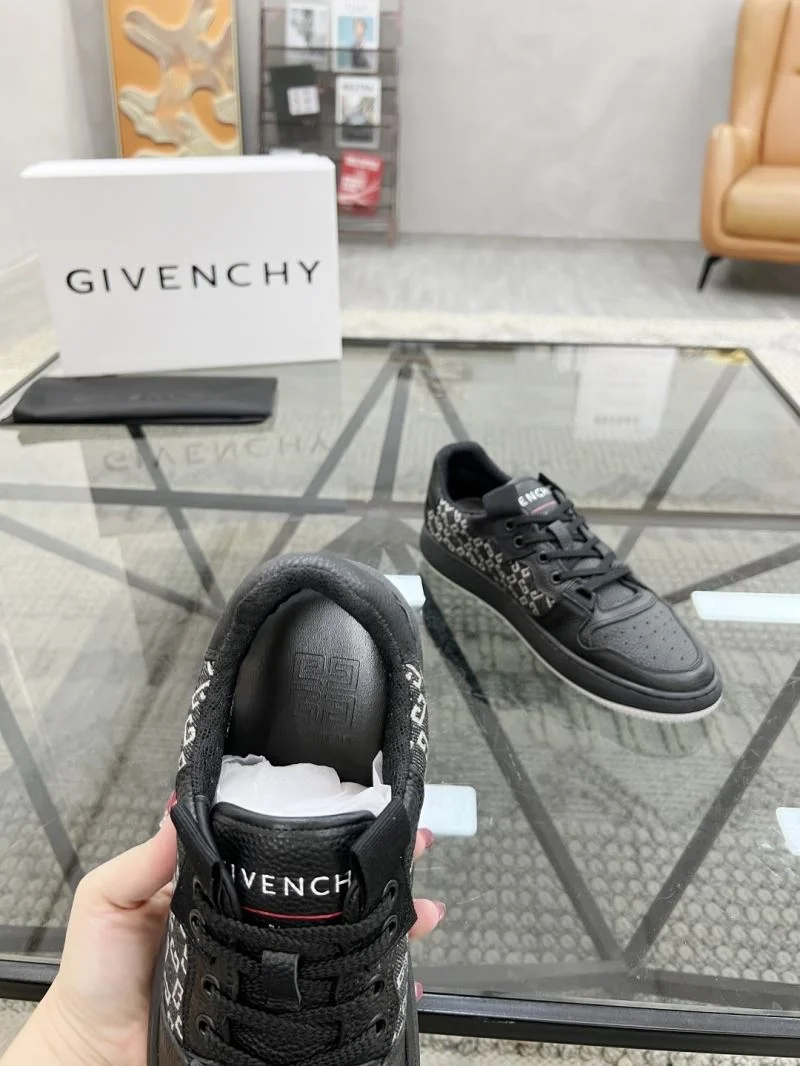 Givenchy Shoes Snug 4508