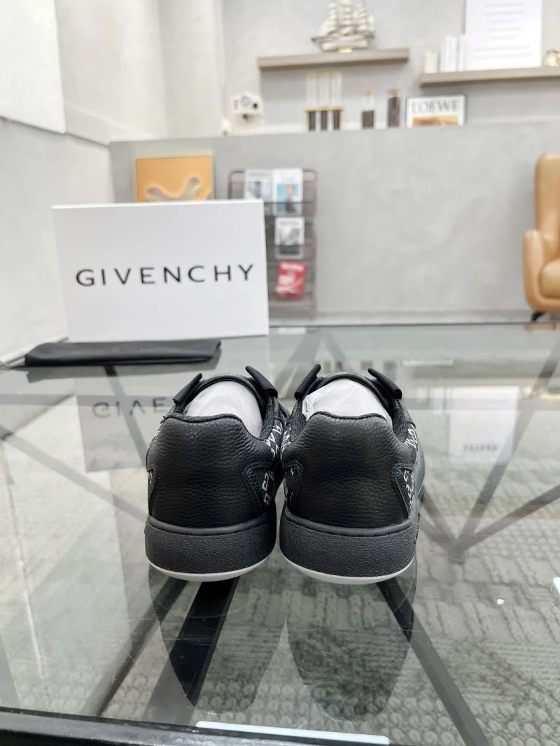 Givenchy Shoes Snug 4508