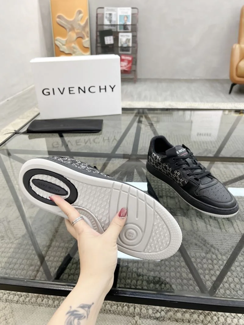 Givenchy Shoes Snug 4508