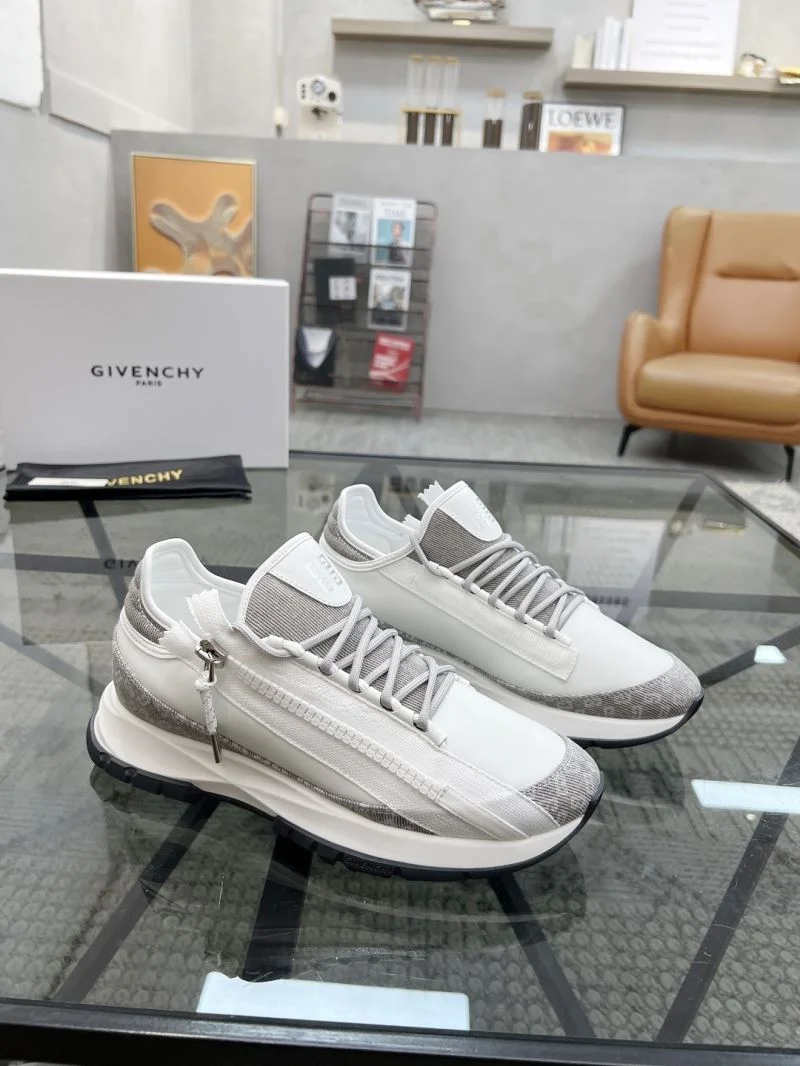 Snug Givenchy Shoes 4487