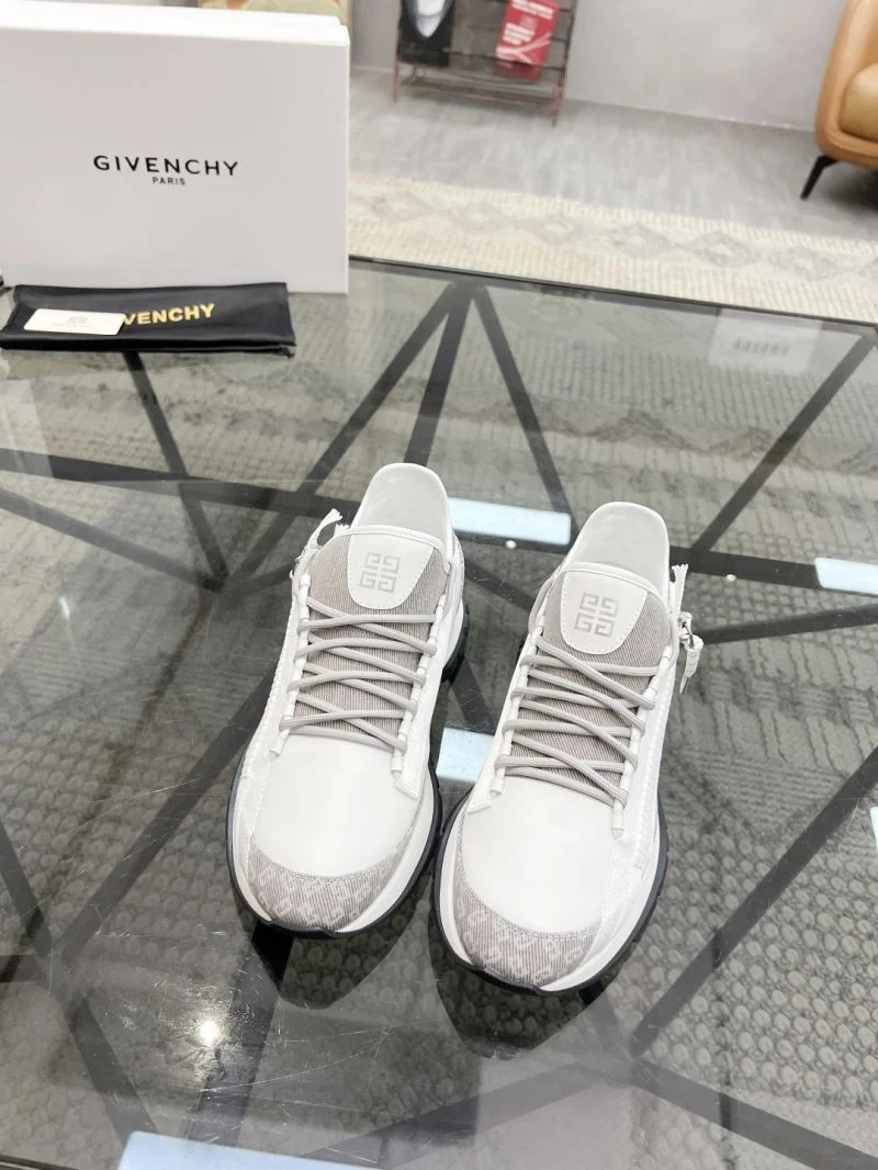 Snug Givenchy Shoes 4487
