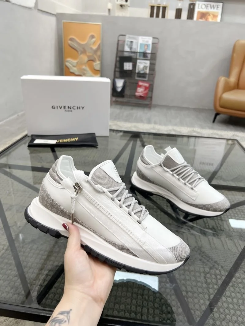 Snug Givenchy Shoes 4487