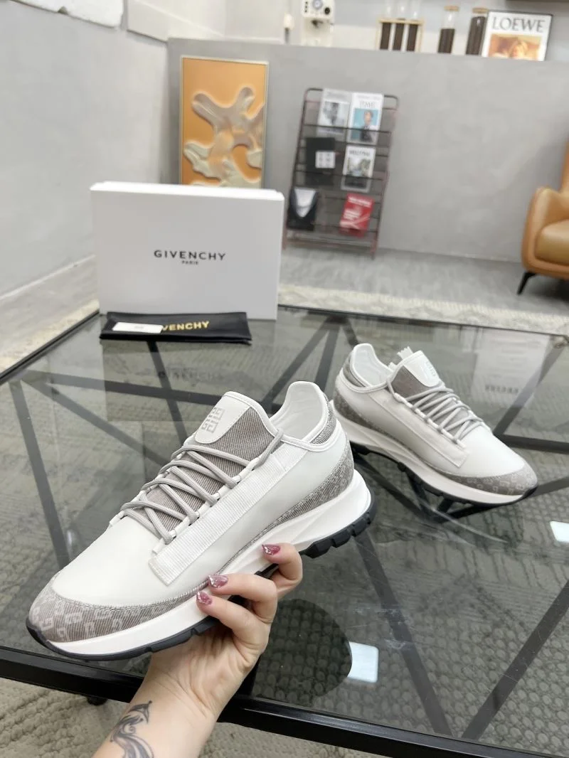 Snug Givenchy Shoes 4487