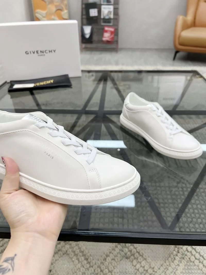 WellDesigned Givenchy Shoes 4517