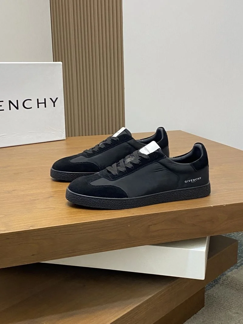 Chic Givenchy Shoes 4477