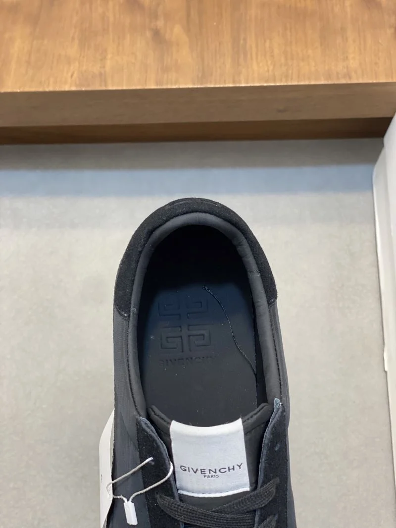 Chic Givenchy Shoes 4477