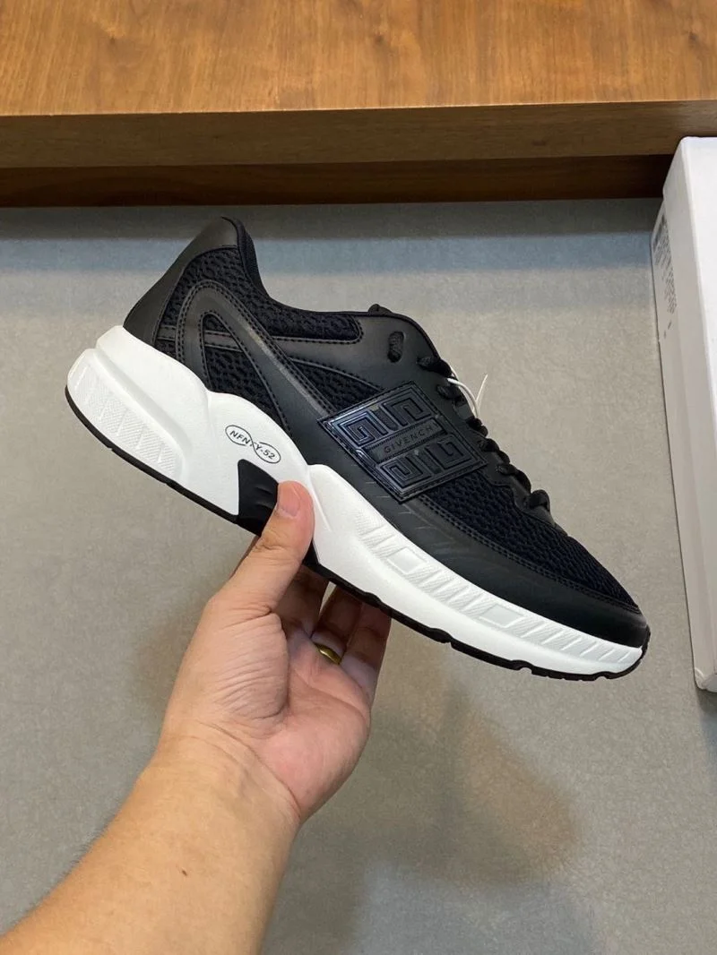 Givenchy Shoes Snug 4511