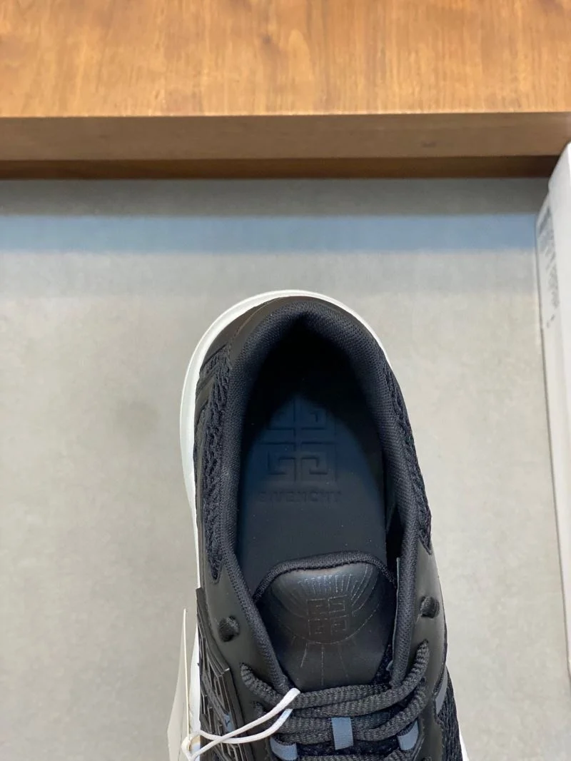 Givenchy Shoes Snug 4511