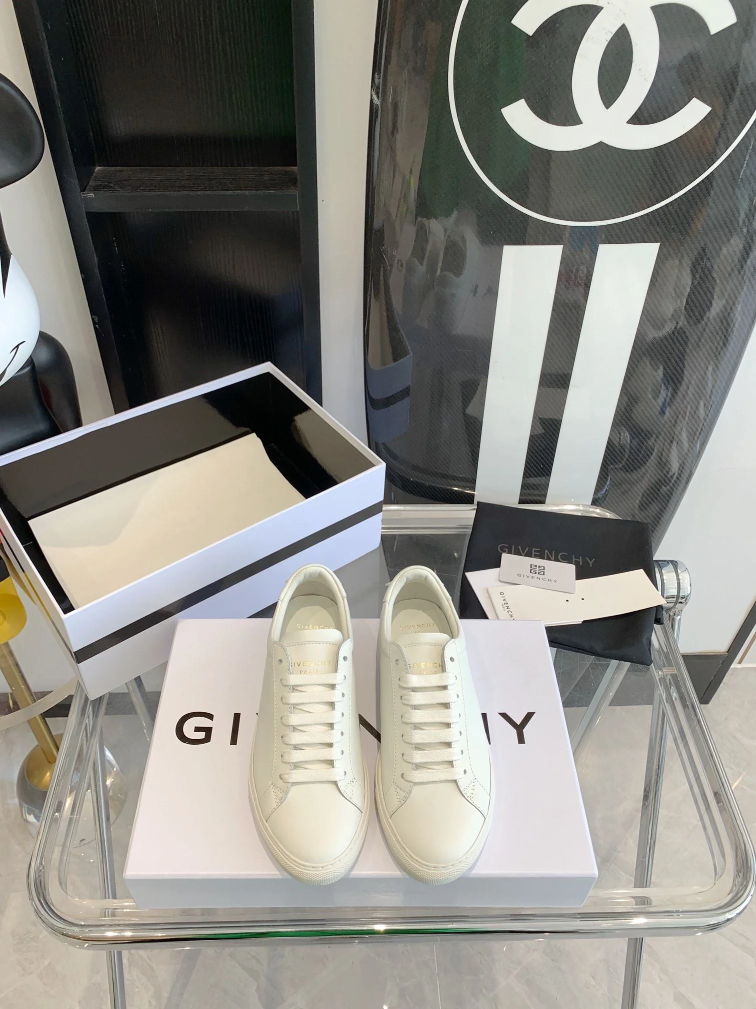Givenchy Shoes Resilient 8061