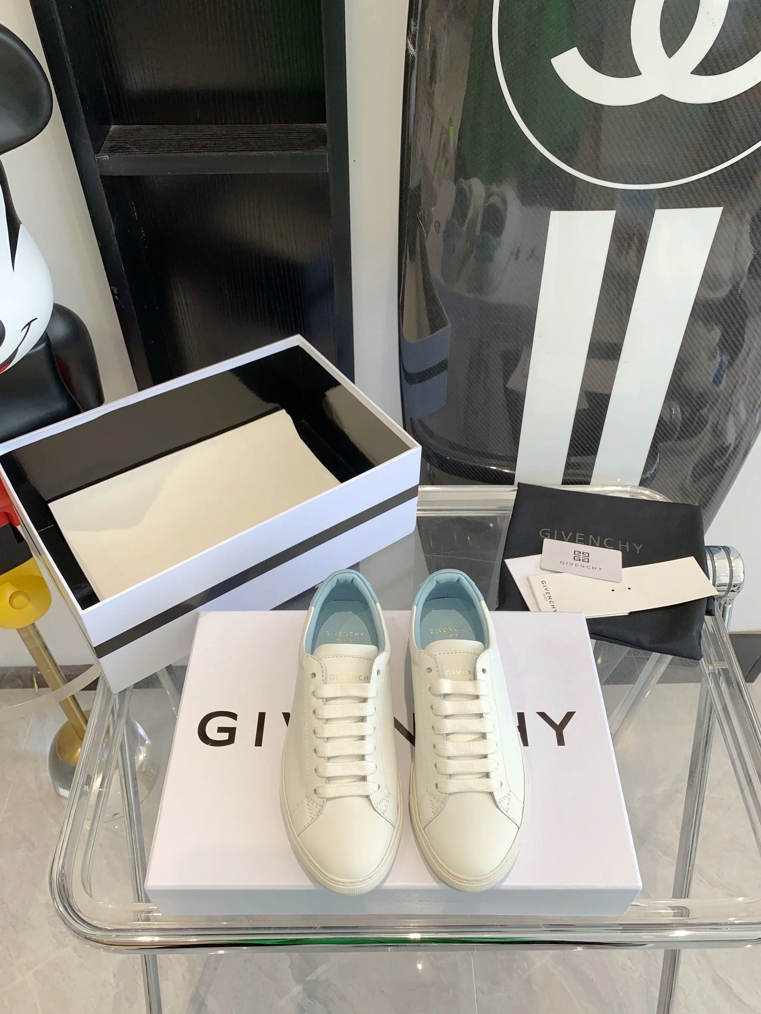 WaterResistant Givenchy Shoes 8087