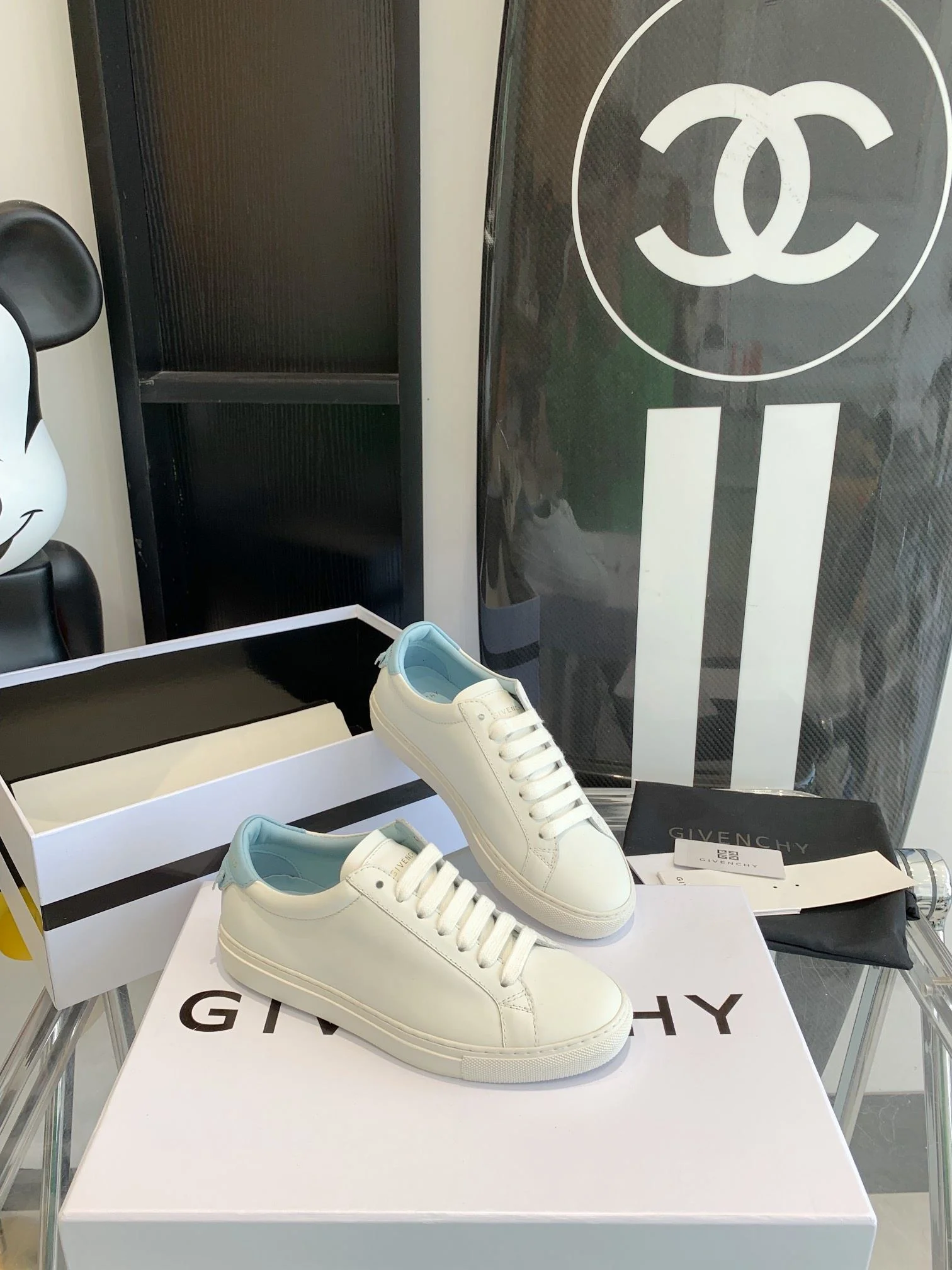 WaterResistant Givenchy Shoes 8087