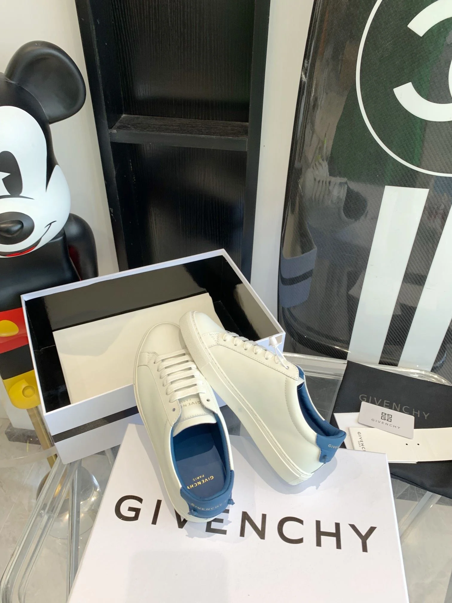 Original Givenchy Shoes 8068