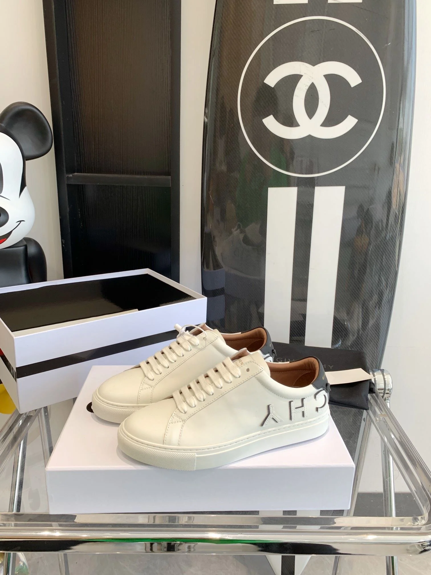 Trendy Givenchy Shoes 8053