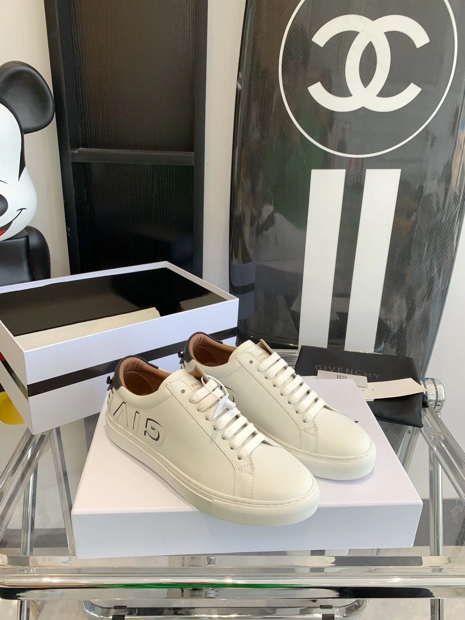 Trendy Givenchy Shoes 8053