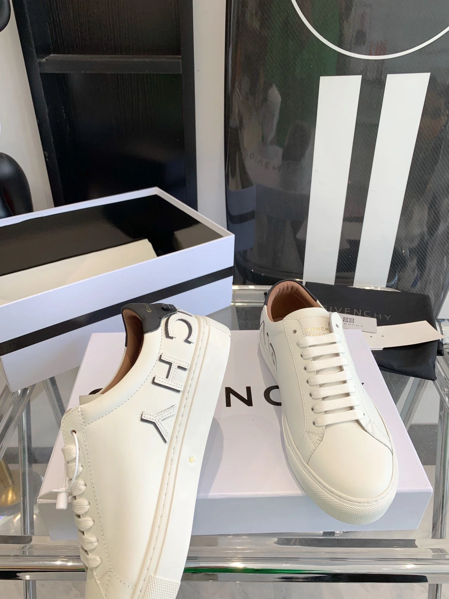 Trendy Givenchy Shoes 8053