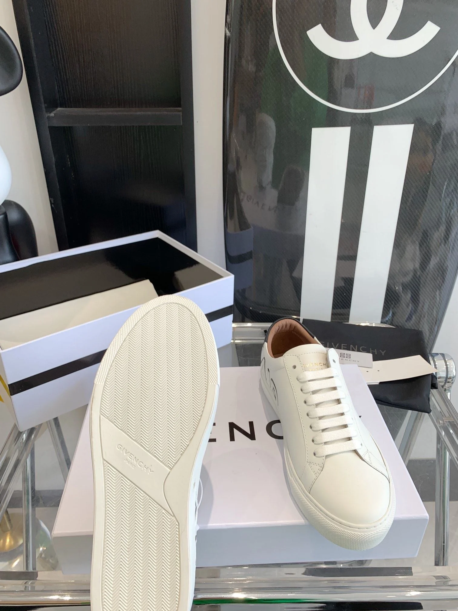 Trendy Givenchy Shoes 8053