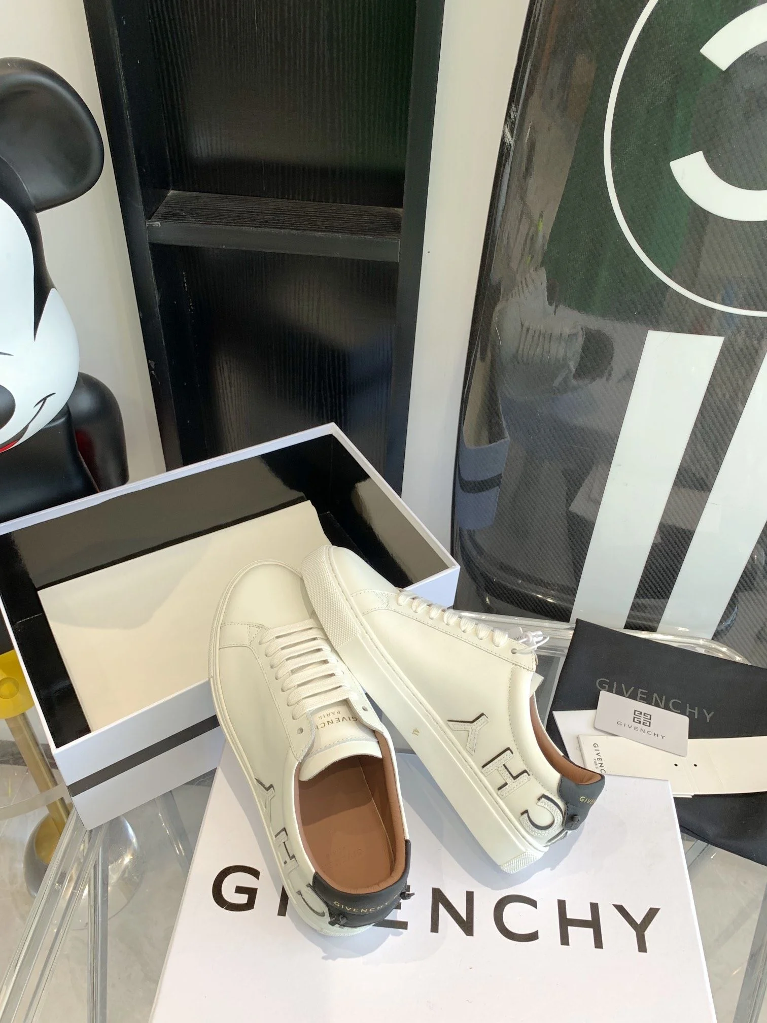 Trendy Givenchy Shoes 8053