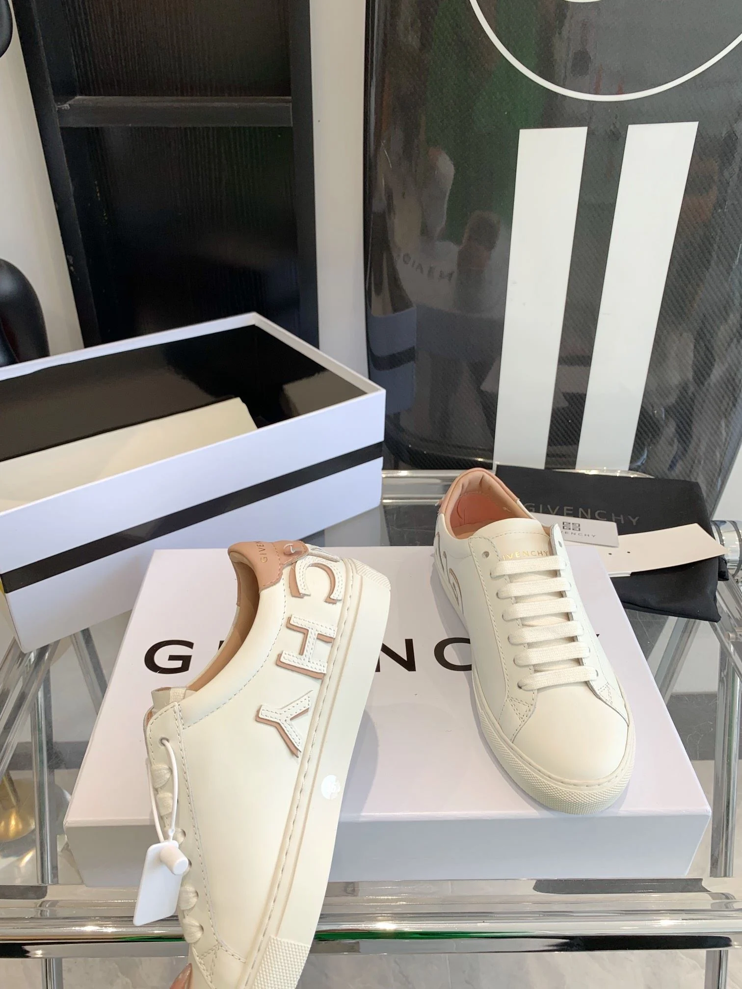 Givenchy Shoes Breathable 8052