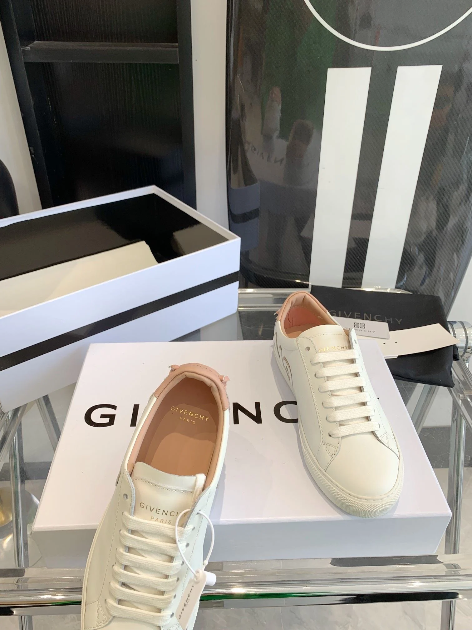 Givenchy Shoes Breathable 8052