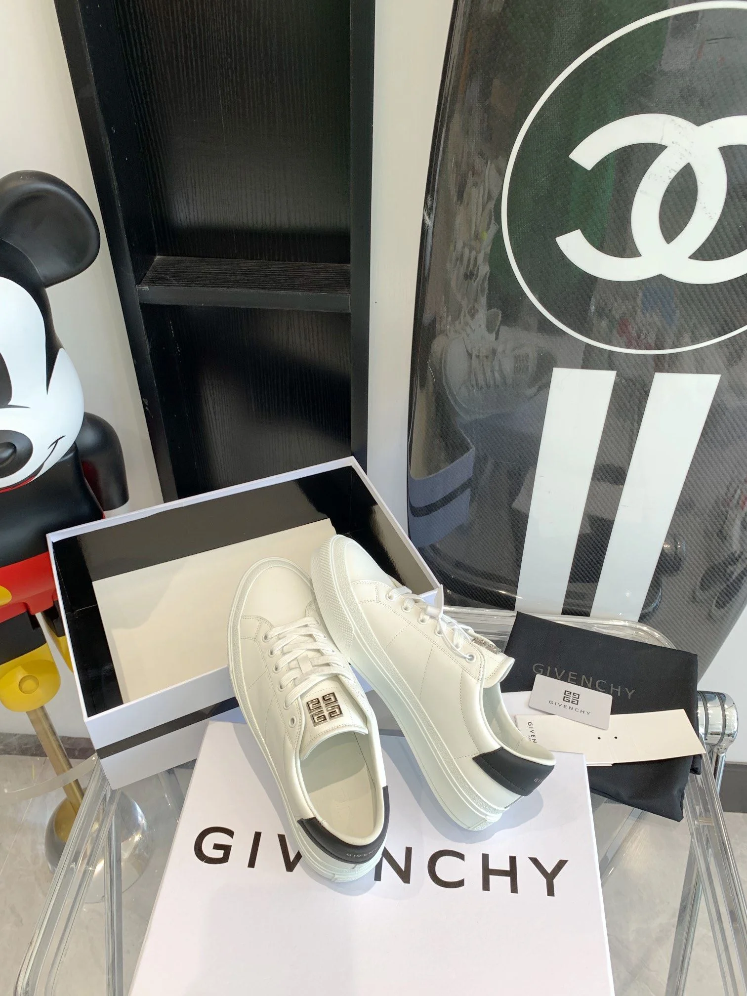 SmoothTexture Givenchy Shoes 8048