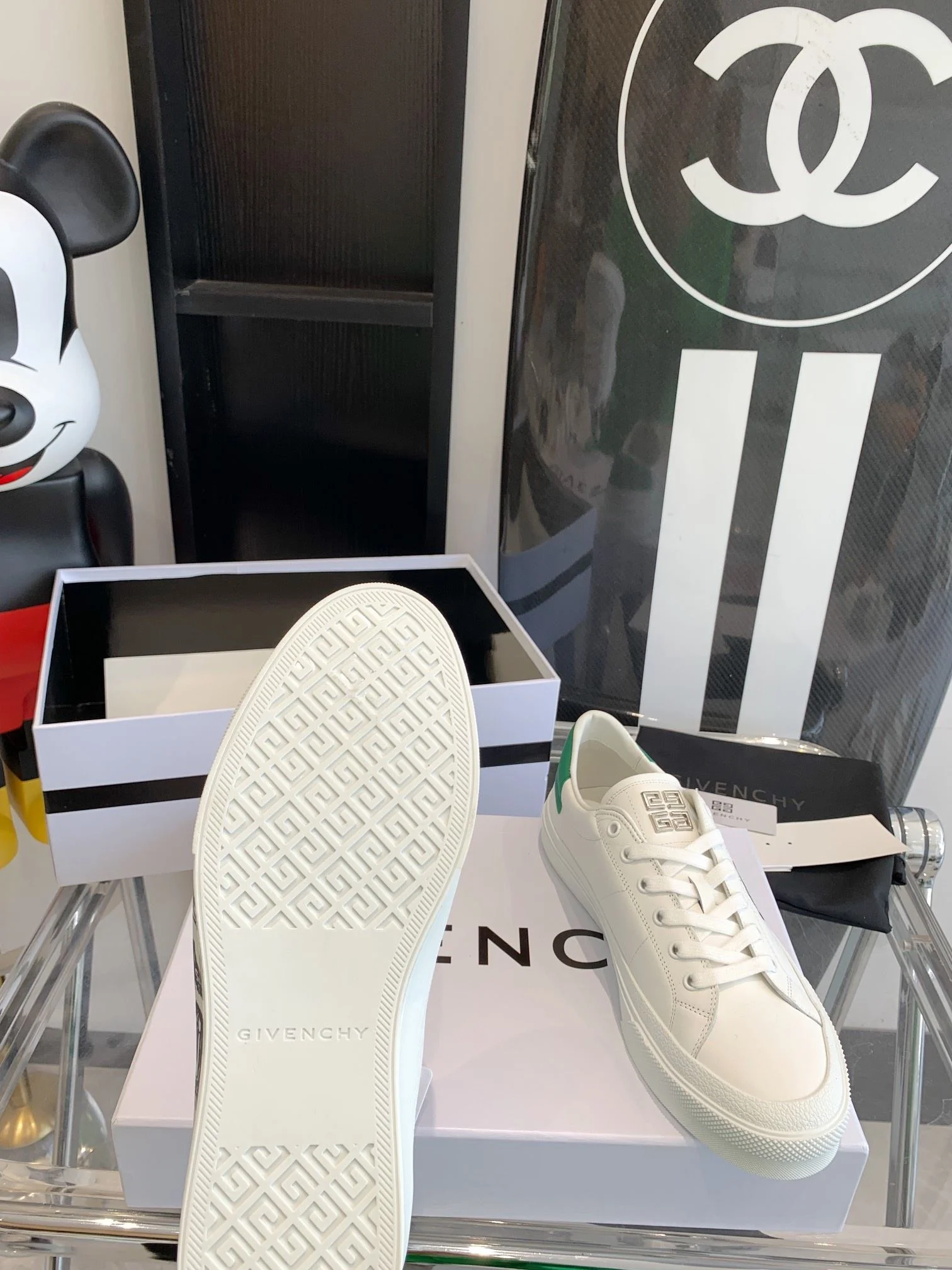 Givenchy Shoes EyeCatching 8069