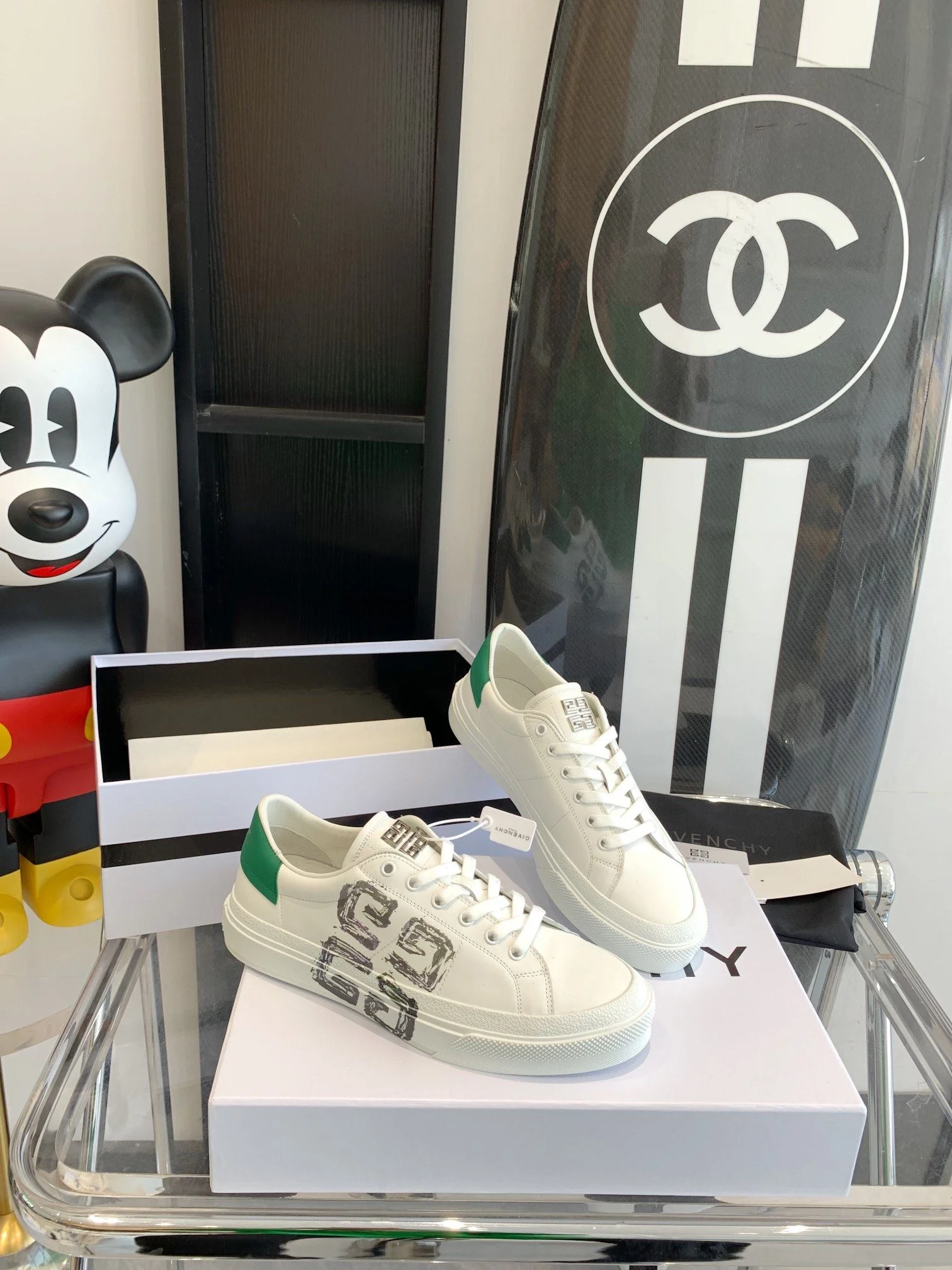 Givenchy Shoes EyeCatching 8069