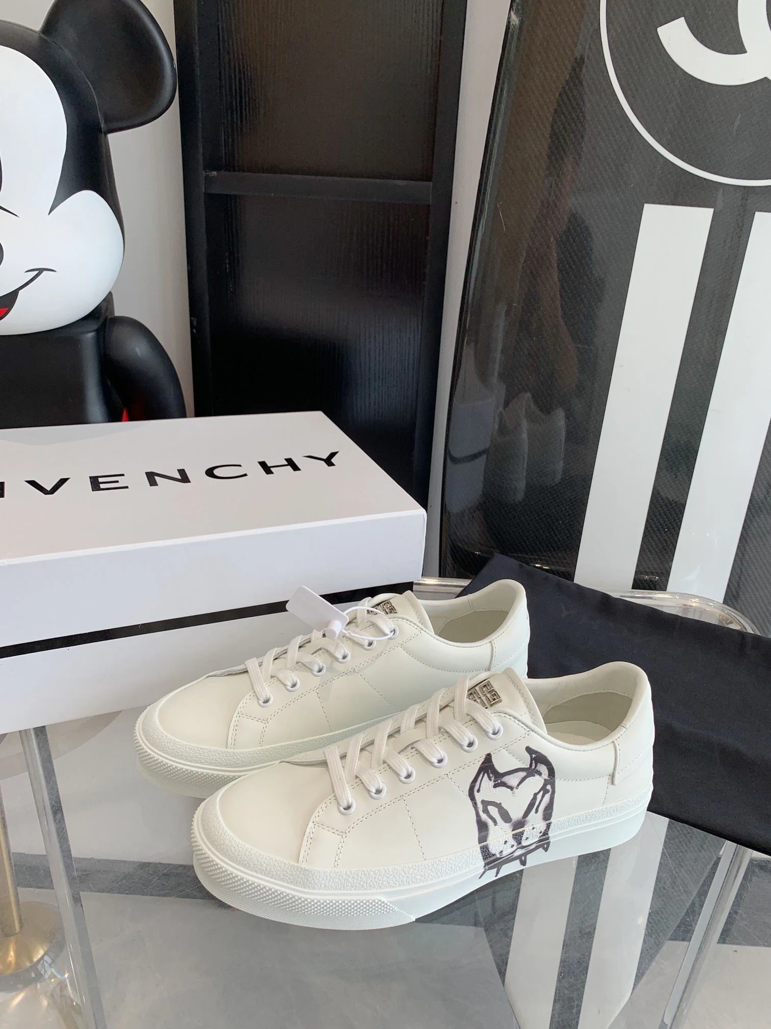 Givenchy Shoes Affordable 8039