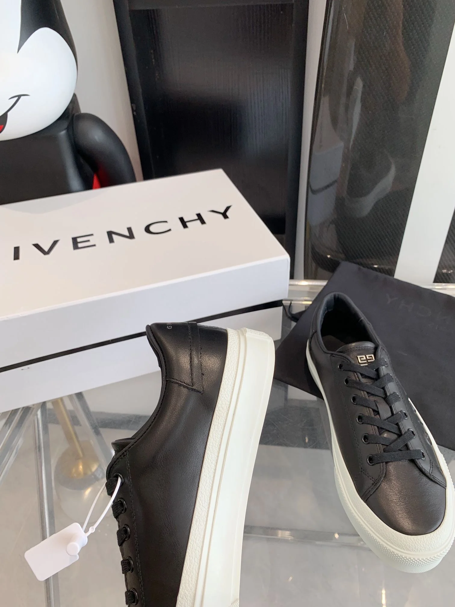 Givenchy Shoes SoftTouch 8075